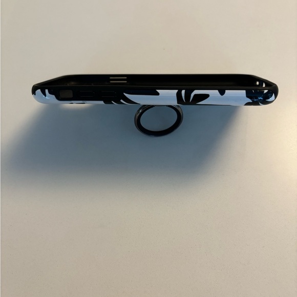 Gently loved BURGA ‘Paraiso’ IPhone XR Tough phone case and Ring/Stand. - Picture 12 of 14